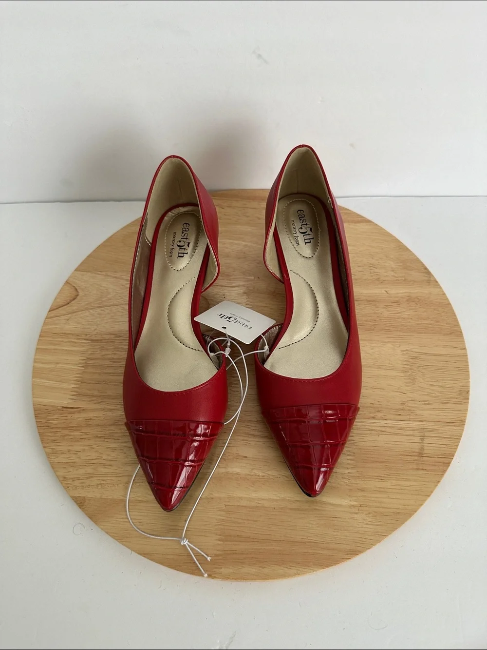 east 5th Dion Womens Pointed Closed Toe Kitten Heel Pumps